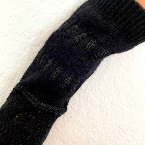 H&M black knit sweater dress - Picture 3 of 4